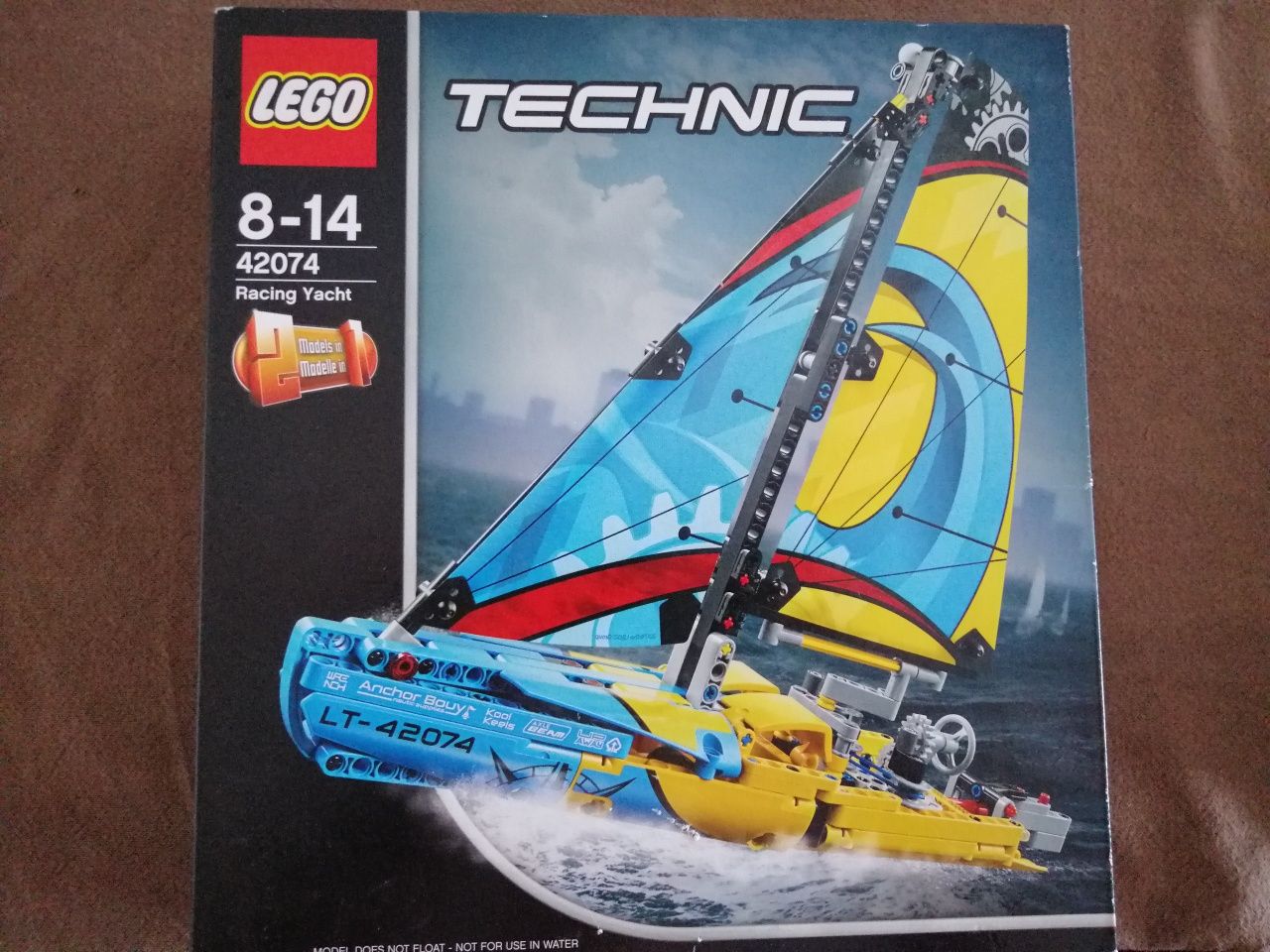 Novo. Lego thecnic racing yacht