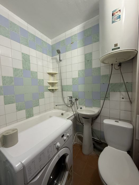 Оренда 1 кімнатна квартира вул Парковий проїзд(біля Парку Жовтневого)