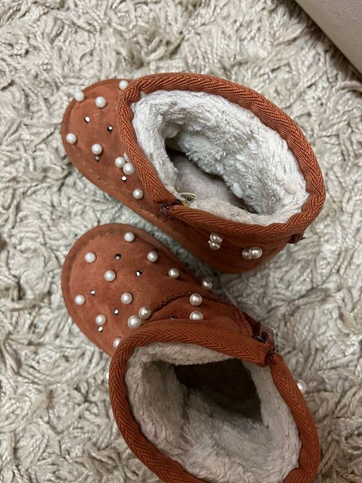 Чобітки зимові, уггі