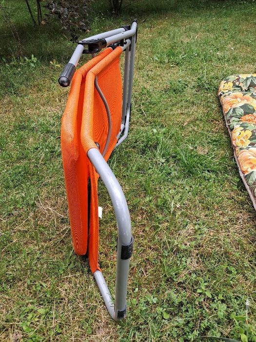 Wygodna leżanka ogrodowa/plażowa lub na taras/balkon