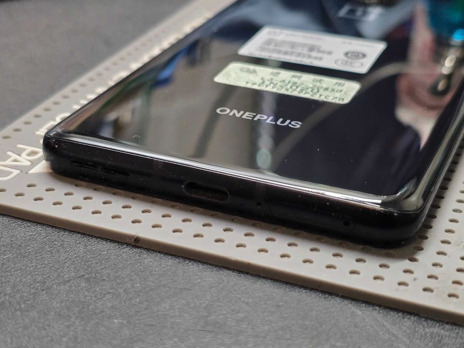 Używany - OnePlus 8 Pro 256GB Czarny - GSM Baranowo