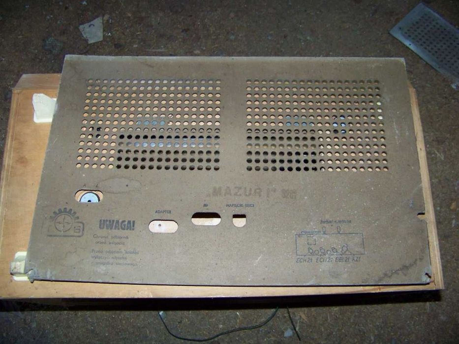 Stare radio lampowe Mazur I tylna ścianka.