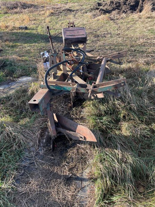 Продам плуг ПЛН 3 по 35