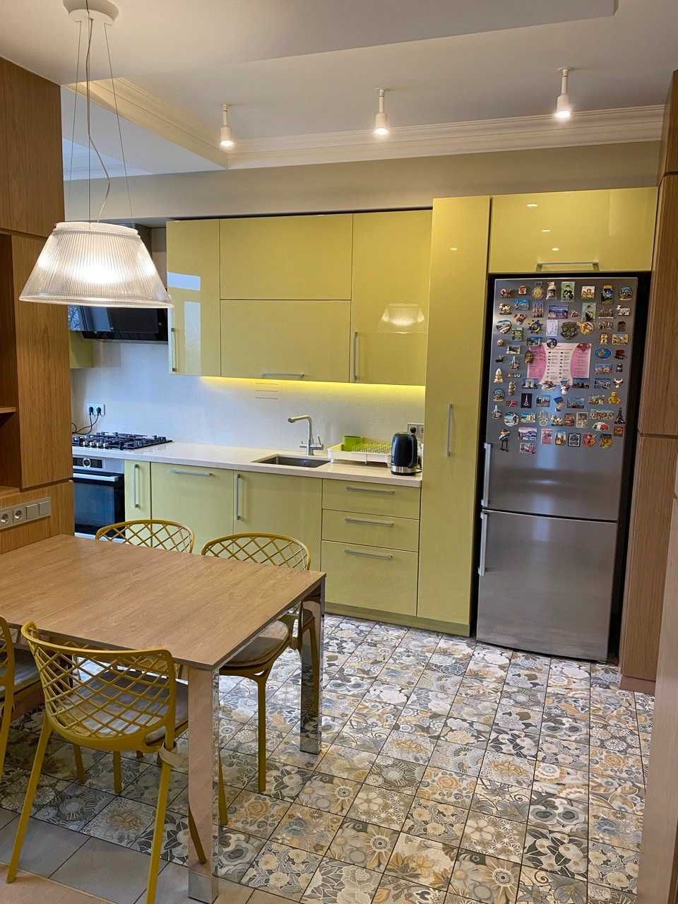 Продам отличную 4-к квартиру в клубном доме, А. Горской 104, Рабочая