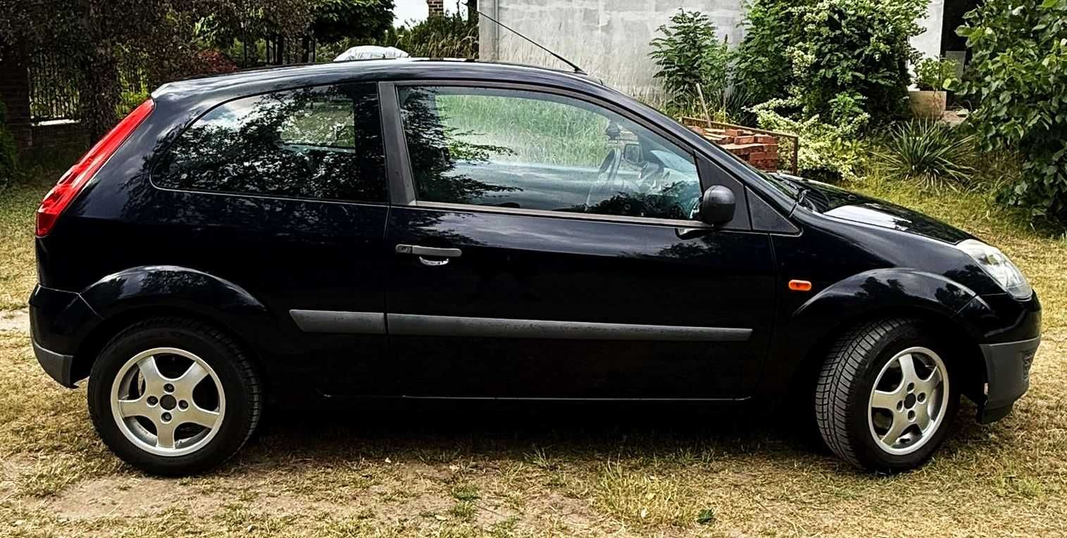 Fiesta 2006 1.3 ben rozrząd łańcuch bez rdzy klima sprawna zadbana