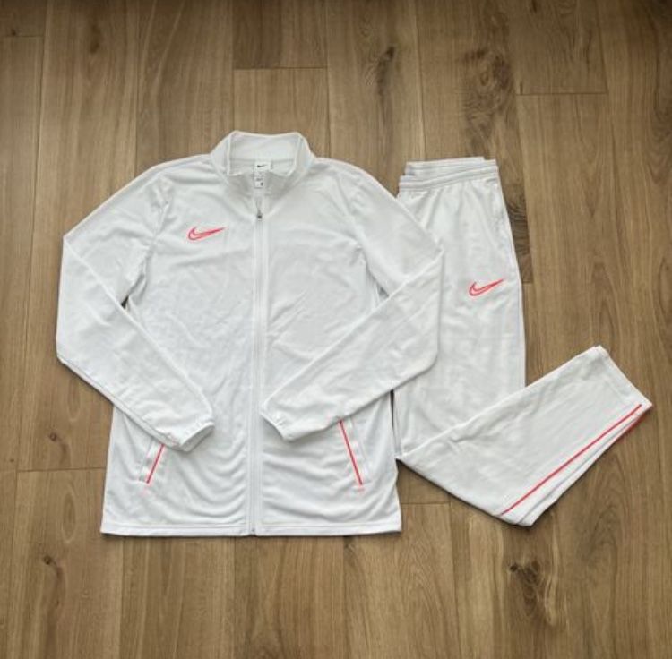 спортивний костюм nike dri-fir