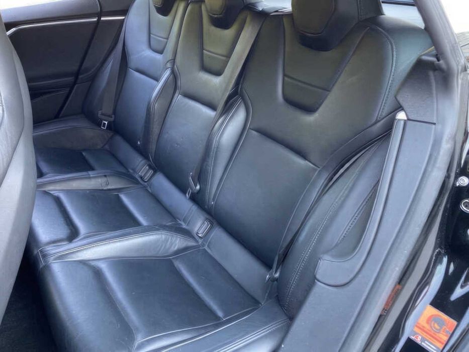 Tesla Model S      2014