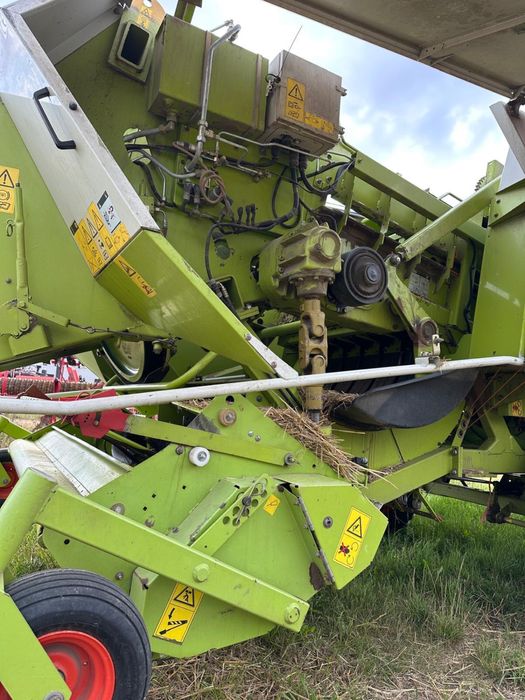 Prasa CLAAS QUADRANT 2200 Prasa duża kostka