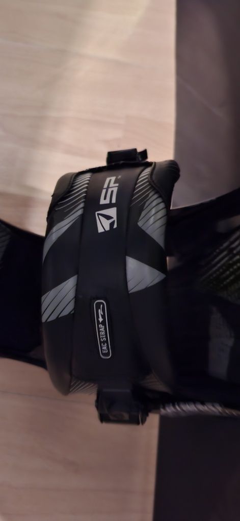 Deska Snowboardowa Raven 152 154 z wiązaniami Sp Fastec rozmiar M