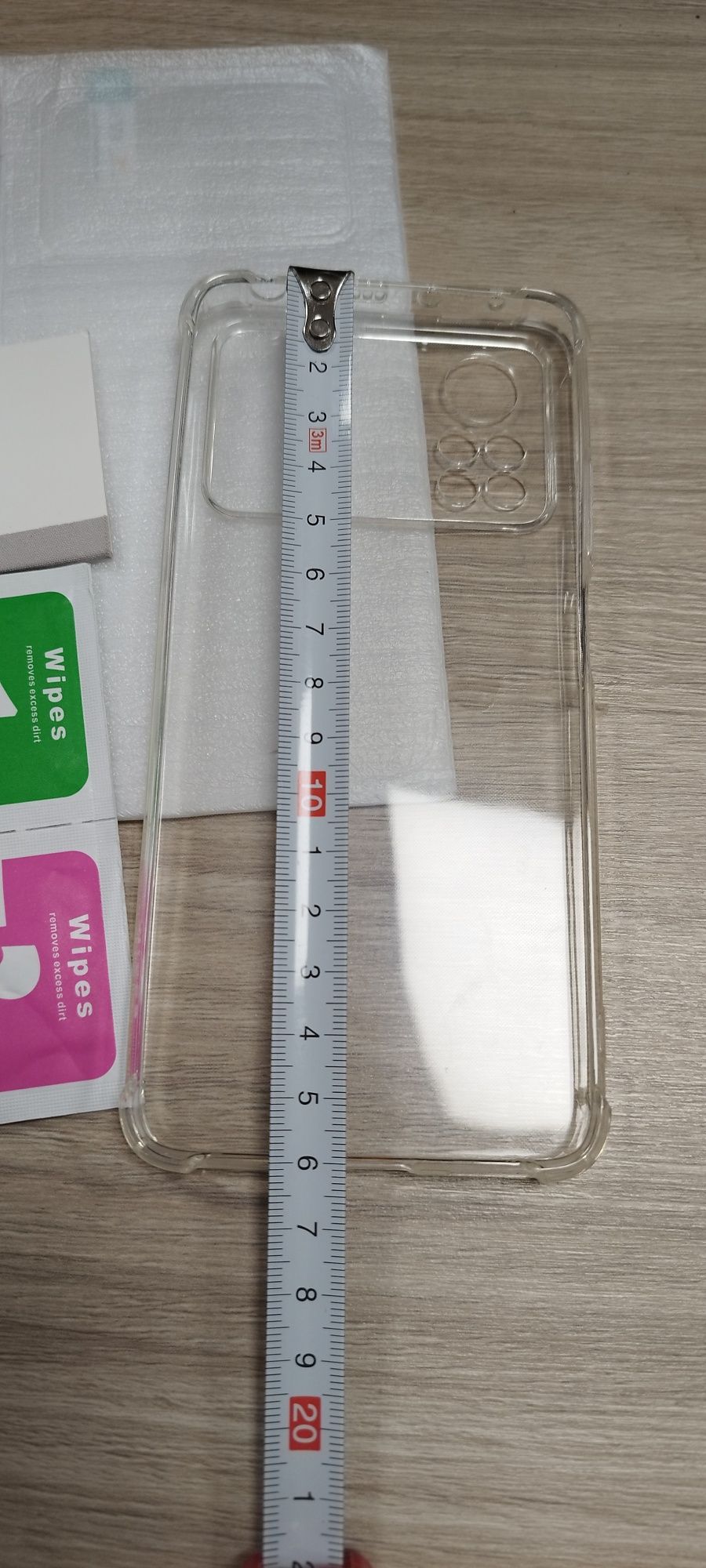 Etui na telefon i trzy szkła ochronne