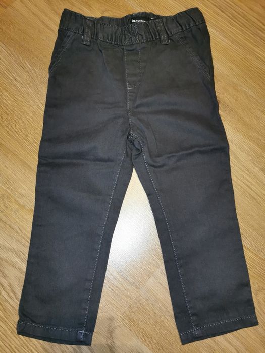 Calças de bebé NOVAS