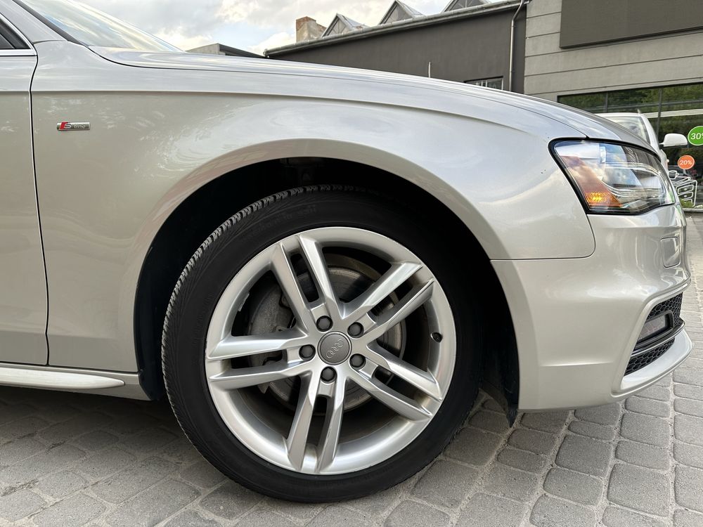 Audi A4 S-line quattro