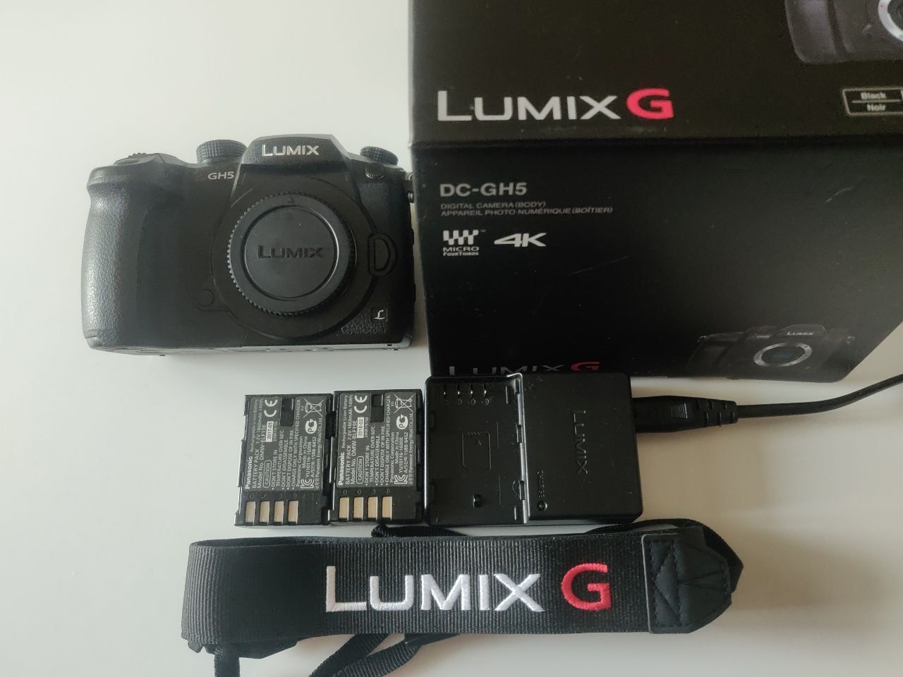 Продам фотокамеру Panasonic DC-GH5 + Об'єктив Lumix G 25/1.7