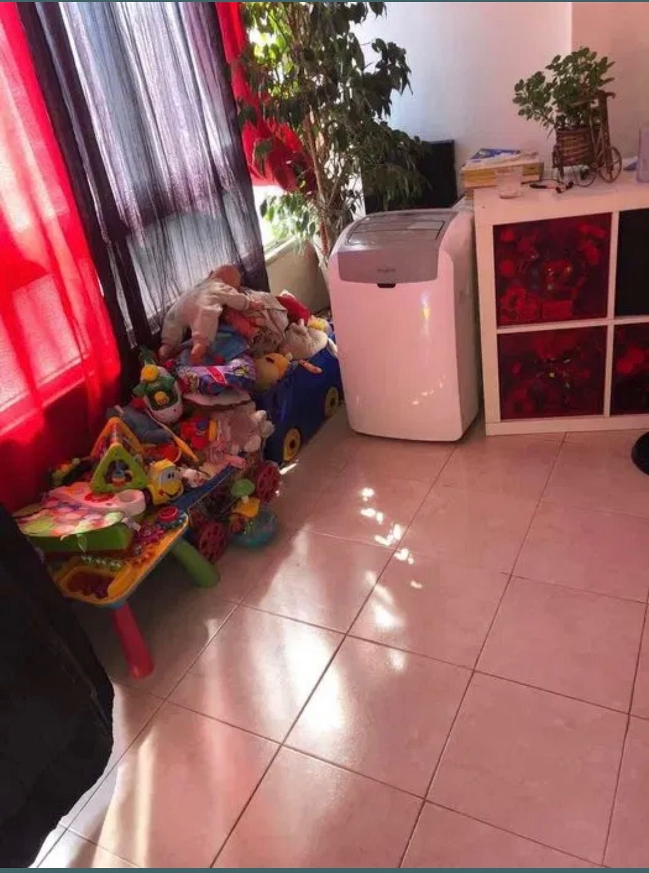 Tomo conta de crianças