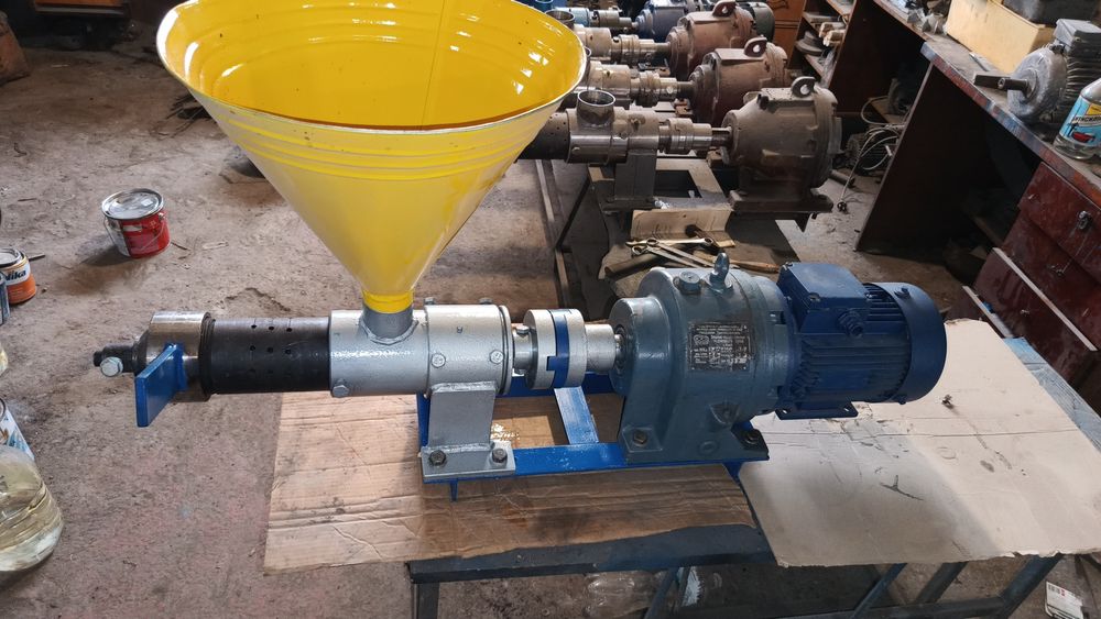 Продам маслопрес маслобойка олійниця 30-40 кг/час