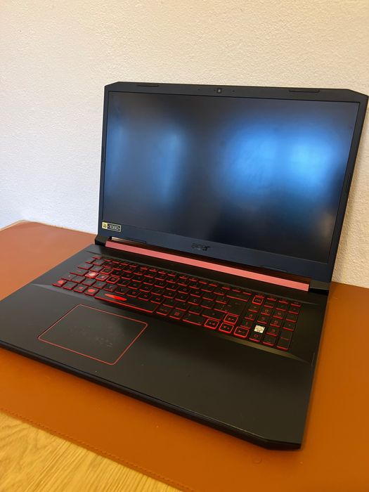 Portátil Gaming Acer Nitro 5 com tudo a funcionar