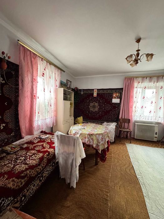 Продаж окремостоячого будинку в смт Турбів