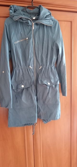 Niebieska kurtka przejściowa damska MOHITO 34/36 XS od deszczu wiatru