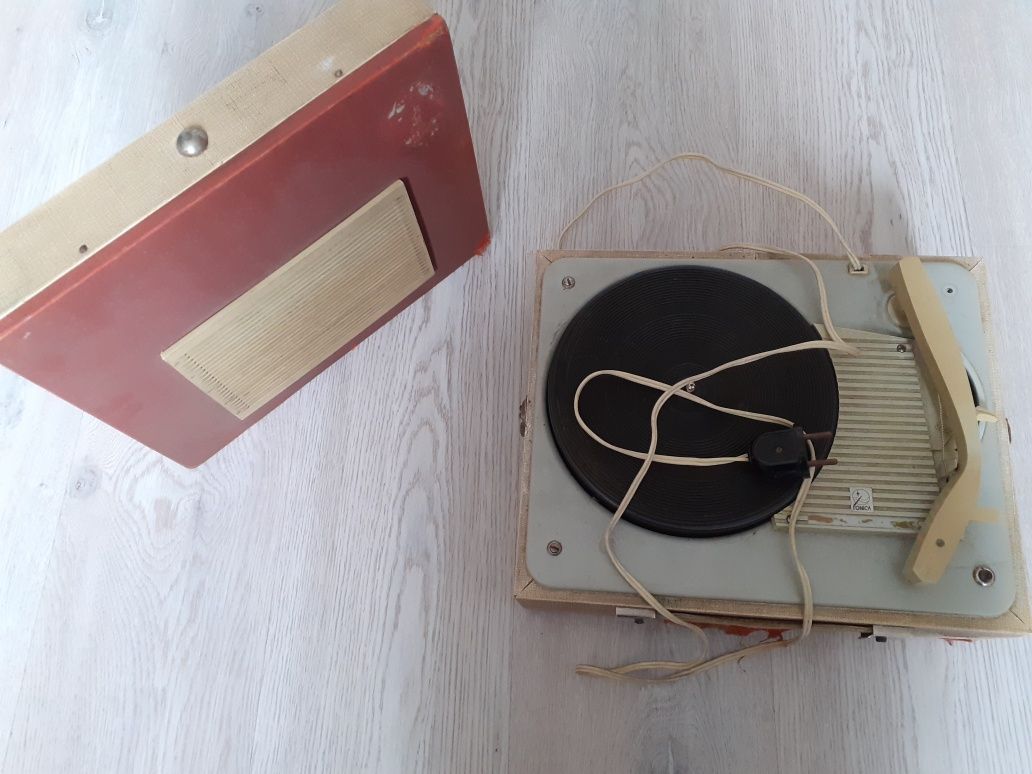 Gramofon Fonica .