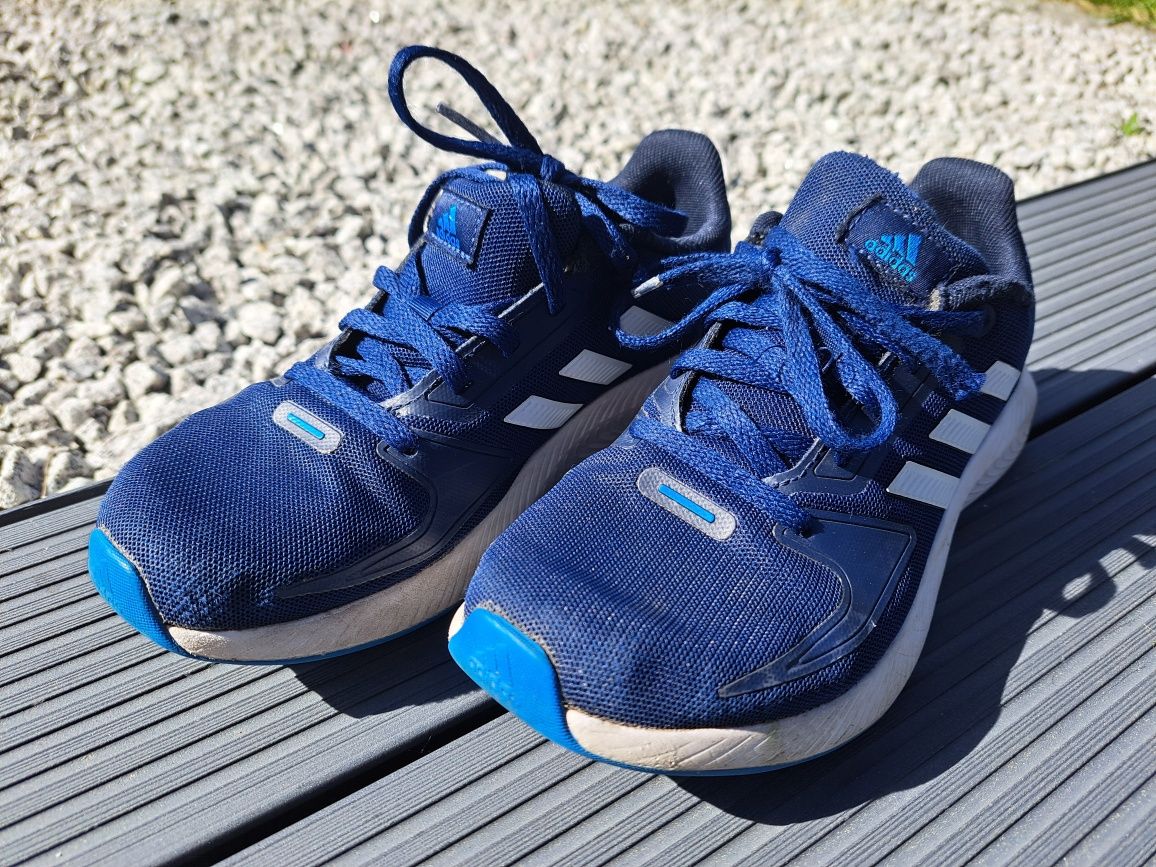 Buty chłopięce adidas 36