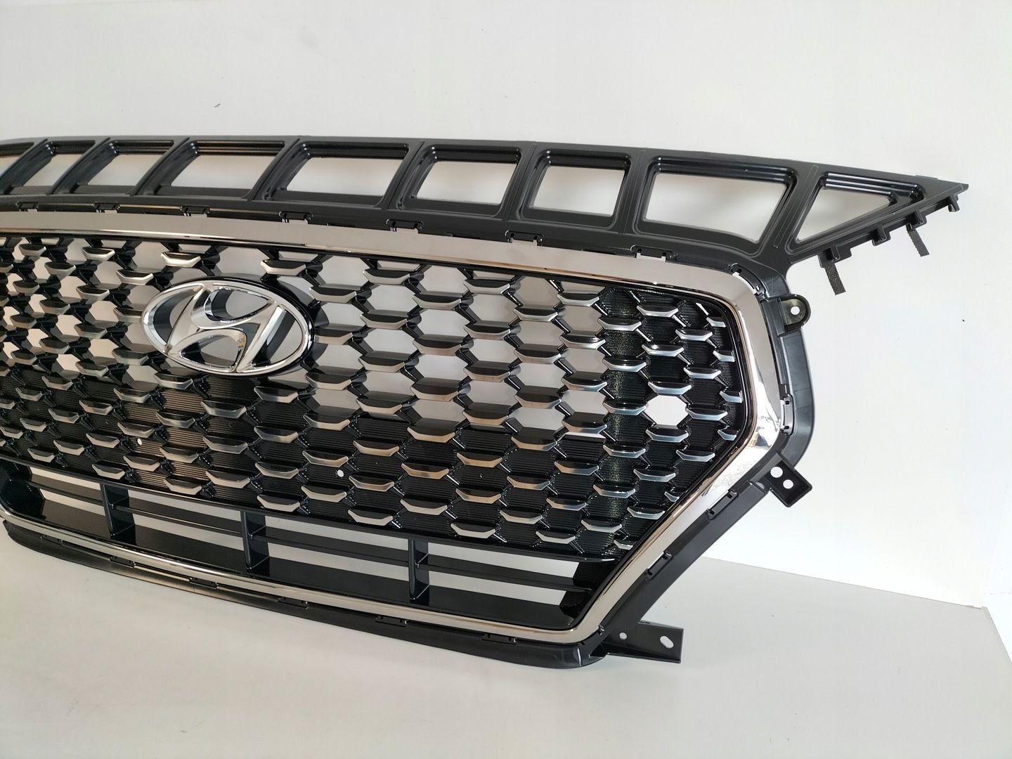 Atrapa kratka grill HYUNDAI I30 III 17-20 HB DIAMOND