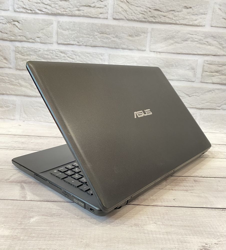 Ігровий ноутбук Asus X552C 15.6’’ i5-3337U 8GB ОЗУ/ 500GB HDD (r1527)