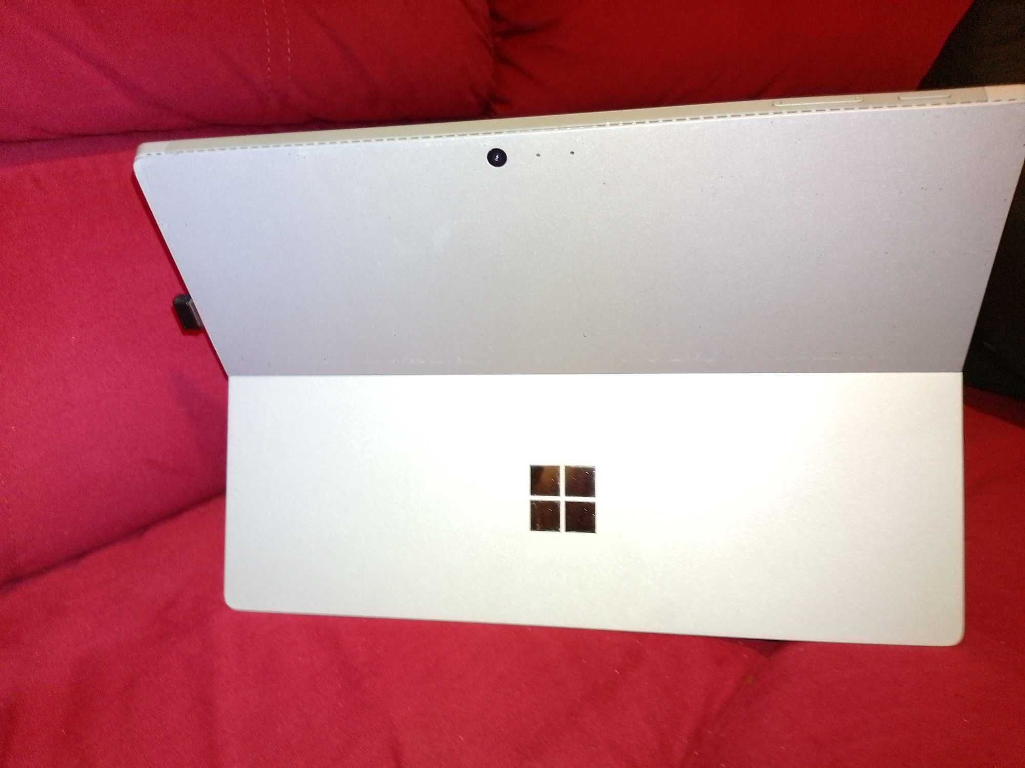 vendo Microsoft Surface i5 com oferta de teclado