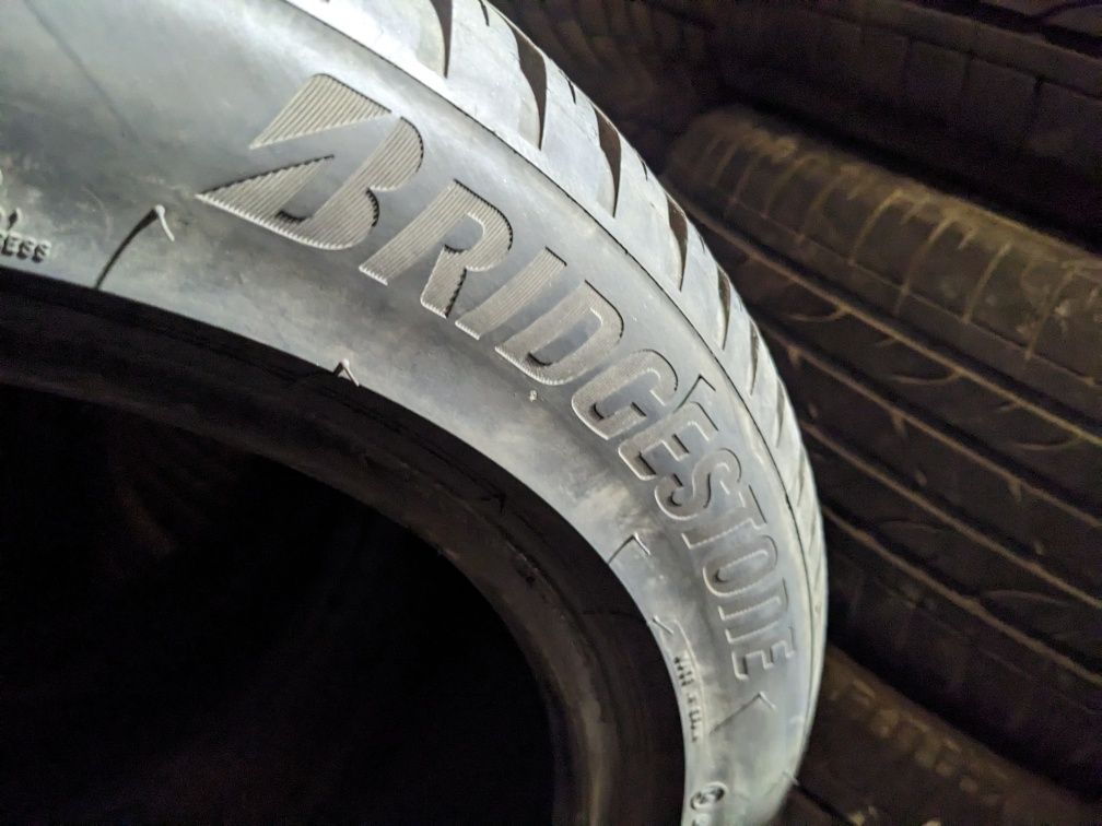 225/50R18 Bridgestone 2023рік