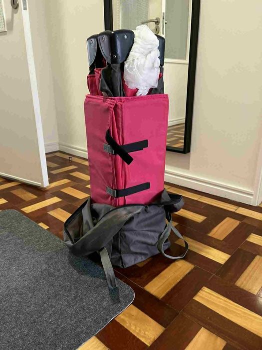 Berço de viagem - Pack and play - com lençóis e rede mosquiteira