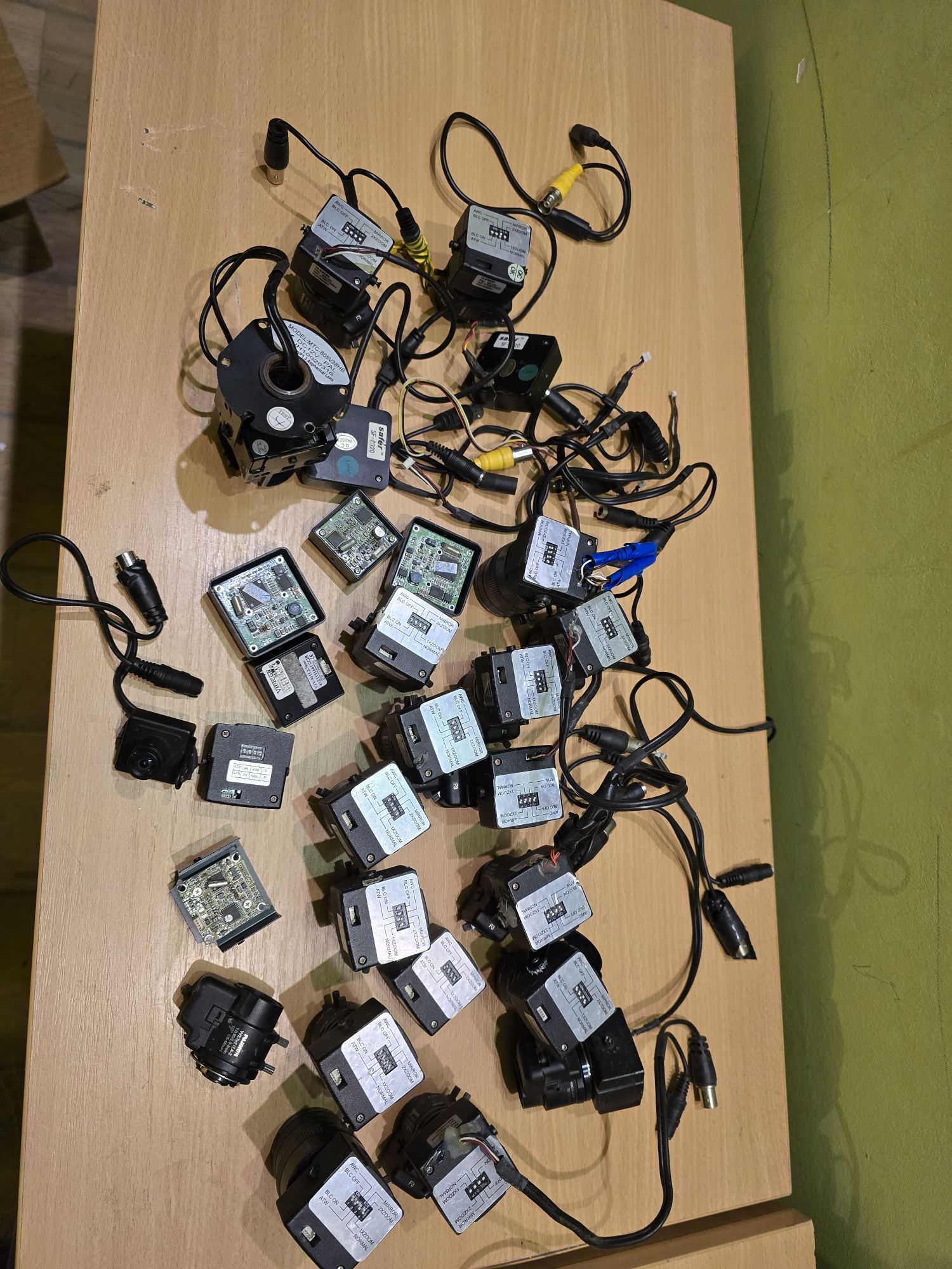Kamery analogowe CCTV różne Kamery I obiektywy  MIX