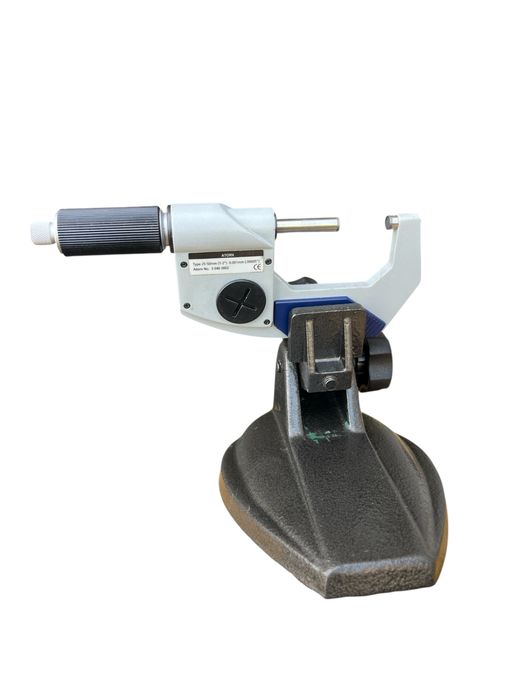 Cyfrowy mikrometr ATORN 25–50 mm z dokładnością 0.001 mm + statyw