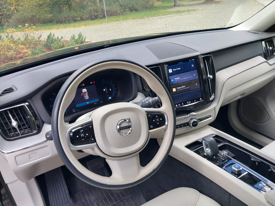 Volvo XC60 Plus Dark