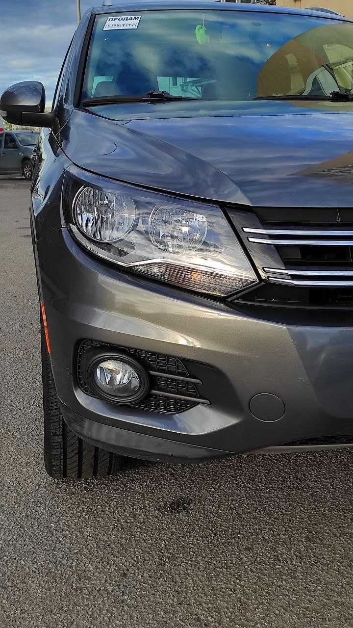 Volkswagen TIGUAN SE 2012