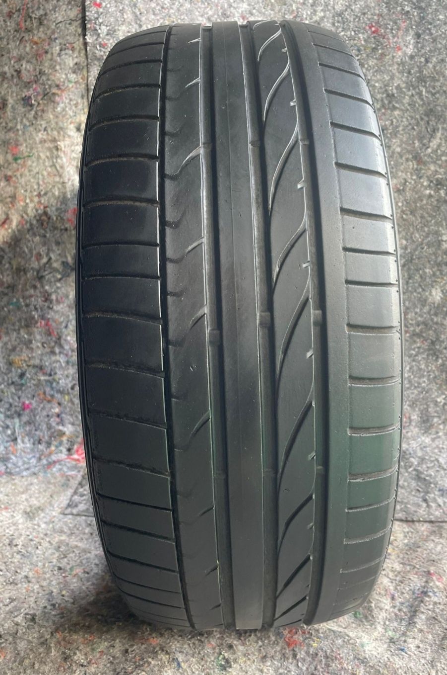 Bridgestone 235/45R18 Potenza Re050A