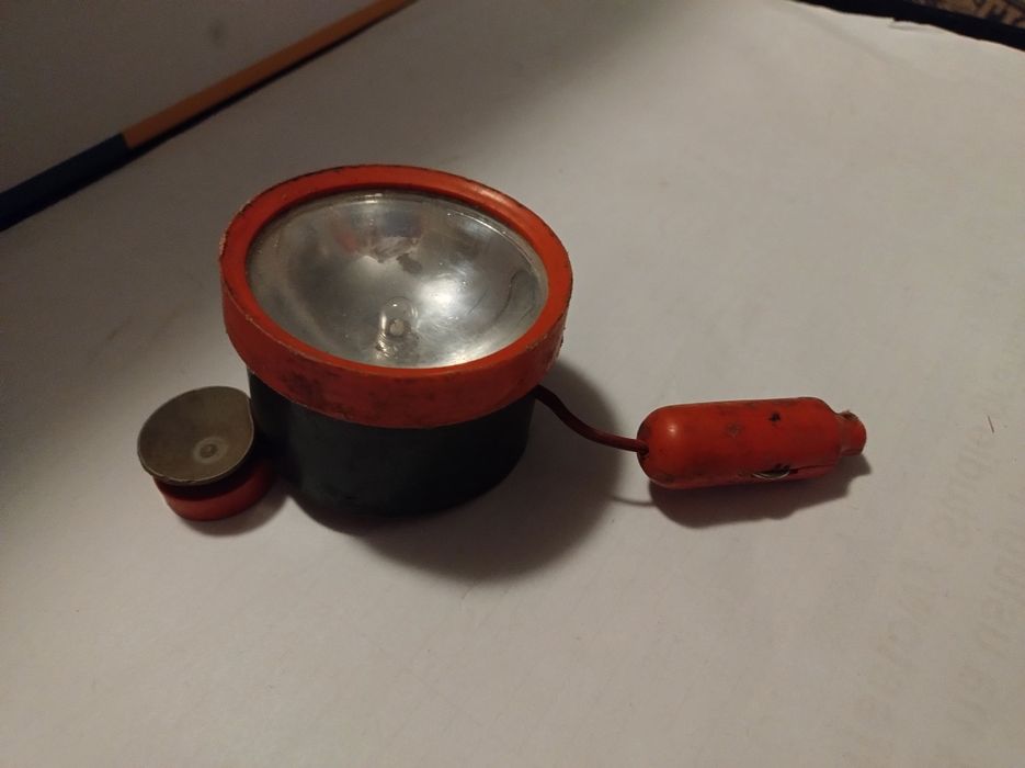 Stara kolekcjonerska  lampa z czasów PRL-u pamiątka