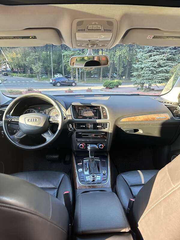 Audi Q5 2015 2.0 бензин Quattro