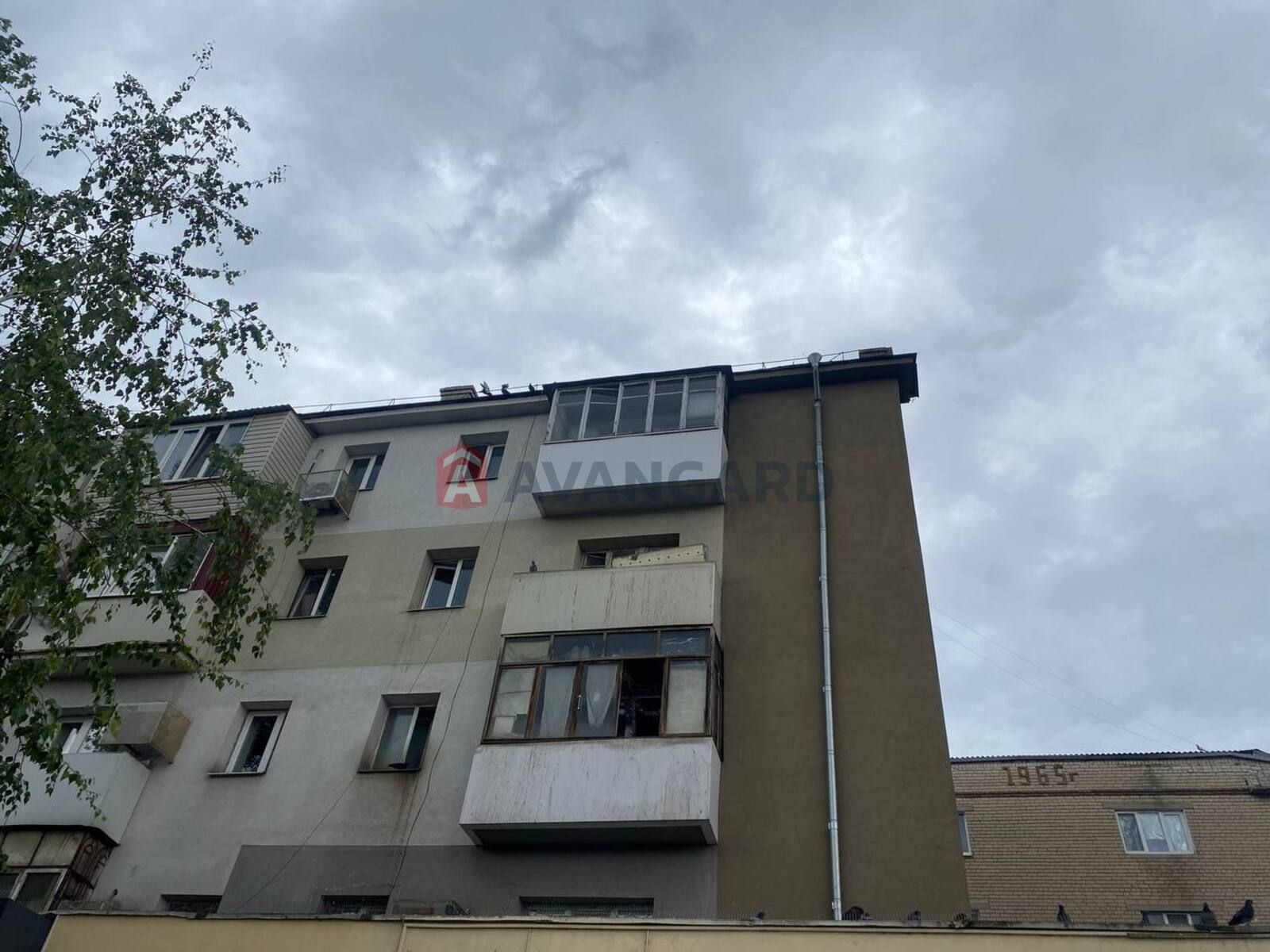Продам 2к.  Слобожанский 13