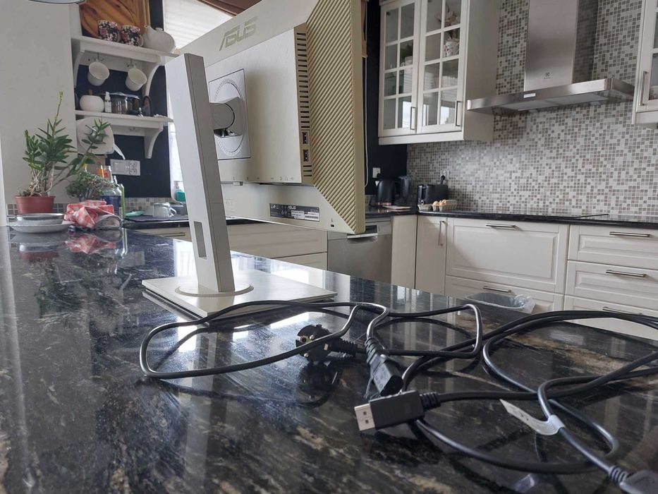Monitor Asus swietny monitor na sprzedaz