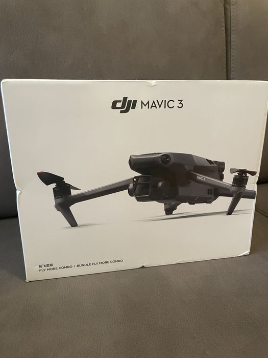 DJI Mavic 3 Fly More Combo - SELADO/GARANTIA