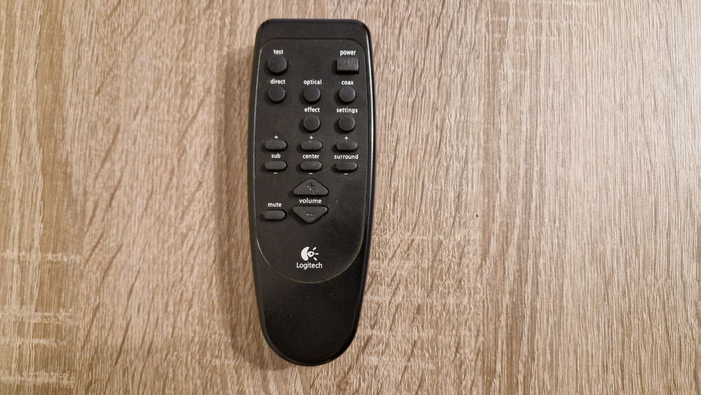 Bezprzewodowy pilot do zestawu Logitech Z-5500