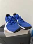 NIKE star runner