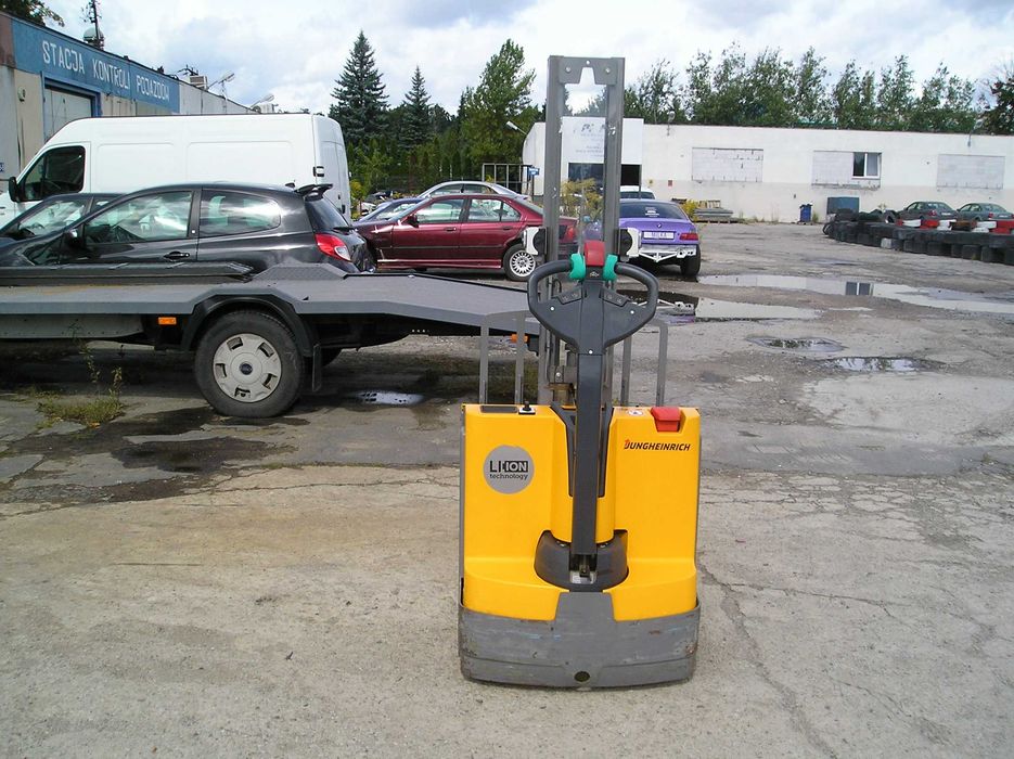 paleciak elektryczny JUNGHEINRICH EMD118 wózek widłowy
