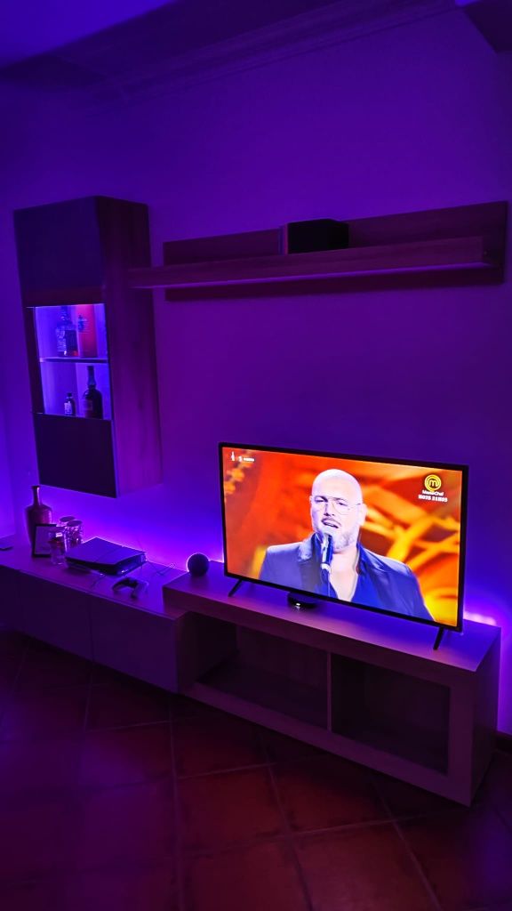 Móvel TV, Estante flutuante e prateleira