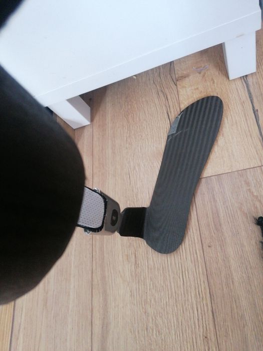 Orteza na opadająca stopę bądź niedowład lewa 43  44  45