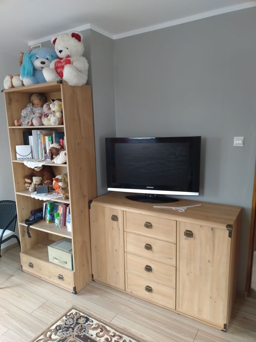 Komoda plus regał ,