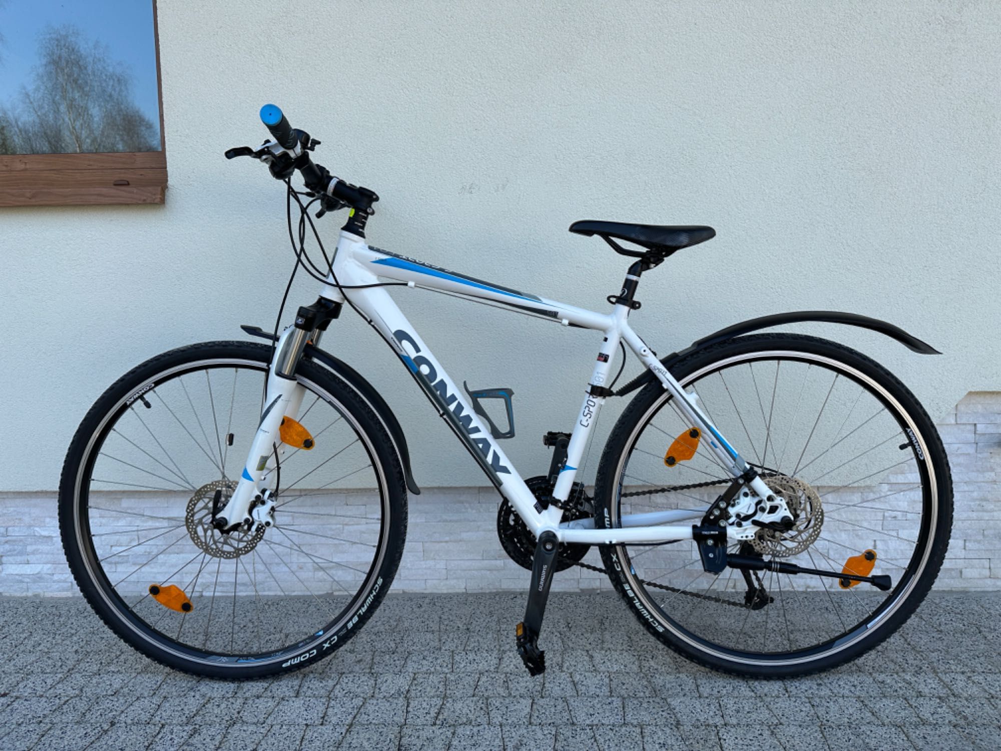 Rower CONWAY - crossowy, koła 28, alu, ham hydrauliczne tarczowe, amor