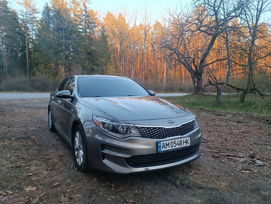 KIA Optima 2016.