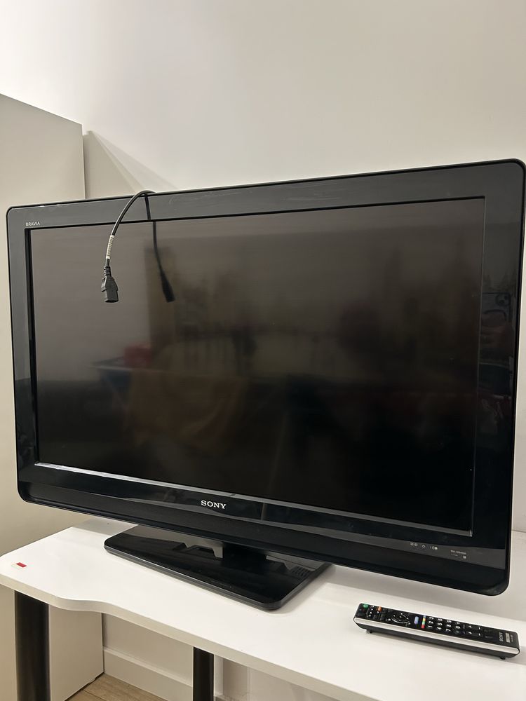 Sony bravia kdl-40S4000 40”