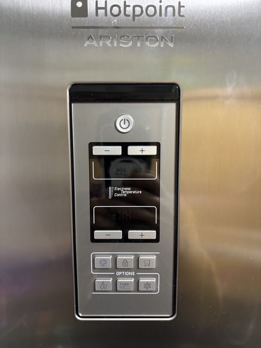 Frigorifico Ariston Hotpoint modelo ENBGH 19223 FW - no frost