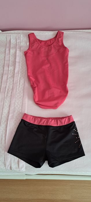 Vendo fato de ginastica